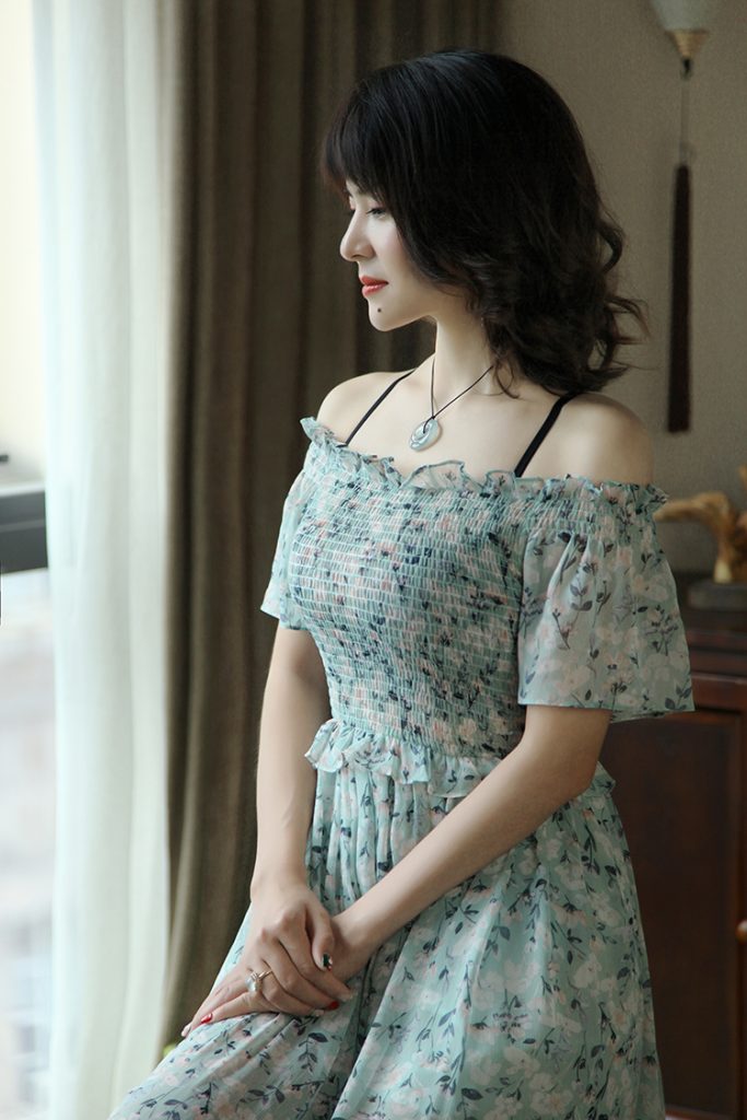 白色冰玻种翡翠大平安扣吊坠男女皆可