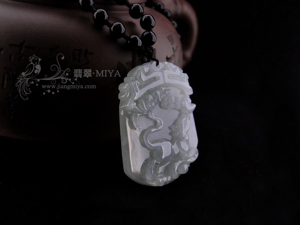 翡翠十二生肖挂坠鼠牌