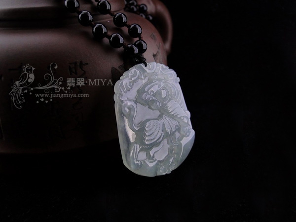 翡翠十二生肖挂坠虎牌