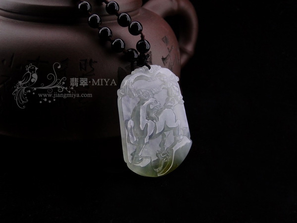 翡翠十二生肖挂坠羊牌