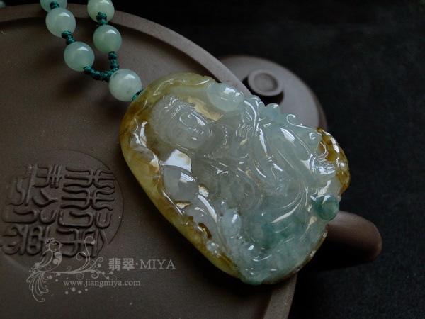 冰三彩翡翠观音