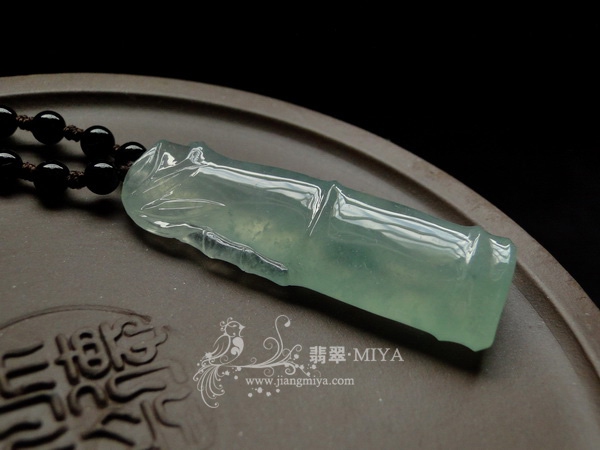 白冰种翡翠竹节