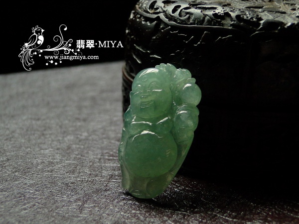 翡翠站佛