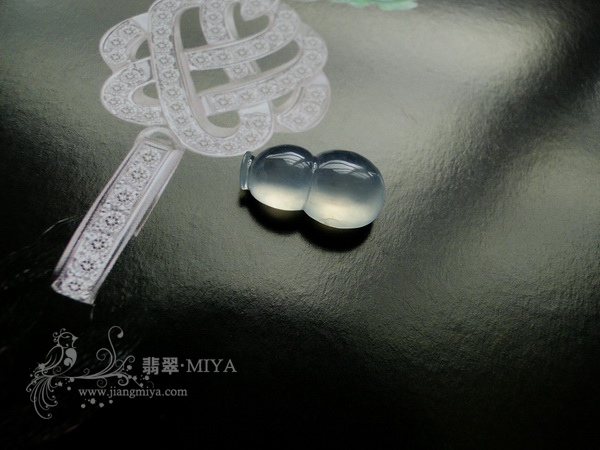 冰玻种翡翠蛋面定制