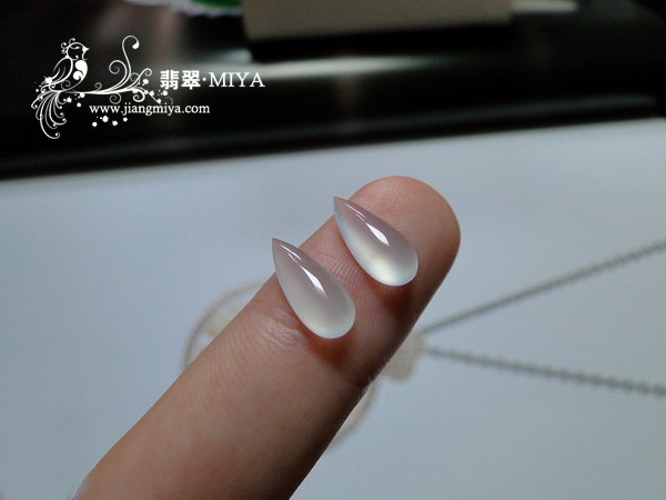 翡翠水滴戒面