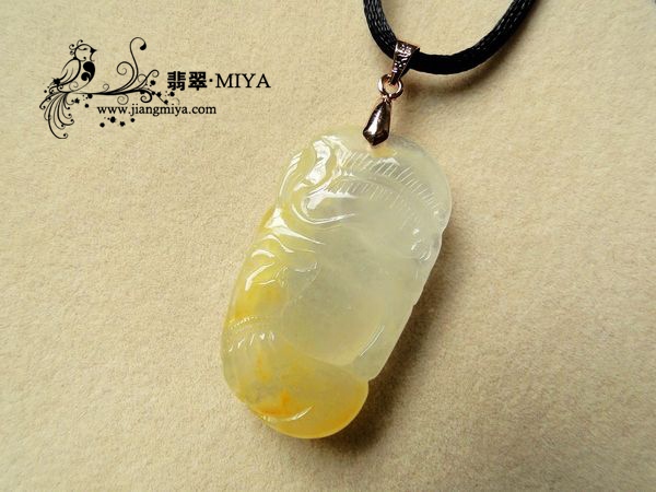冰黄翡翠站佛