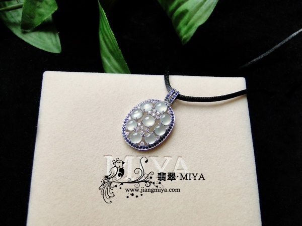 翡翠镶嵌成品