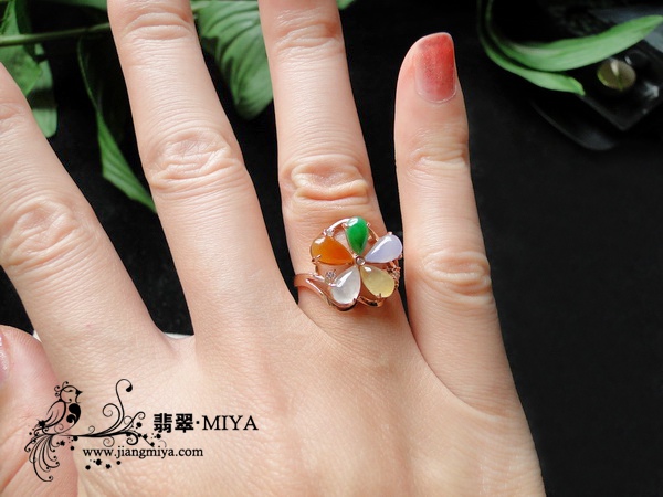 翡翠镶嵌成品