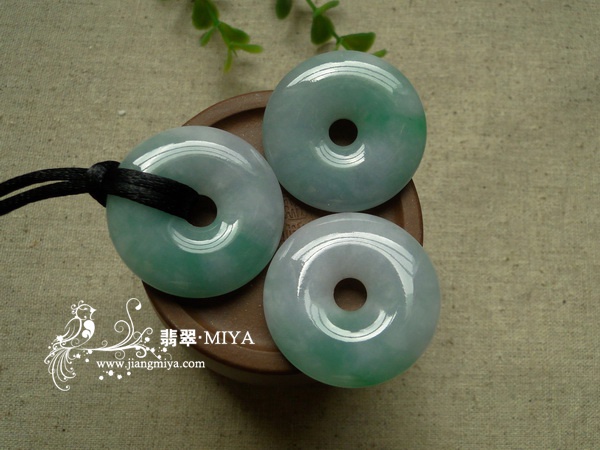 翡翠平安扣