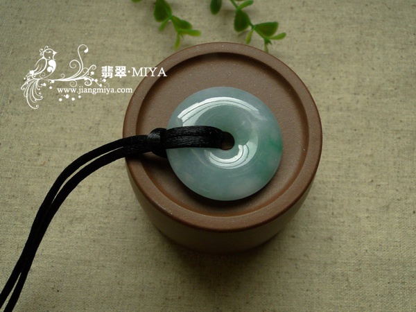 翡翠平安扣