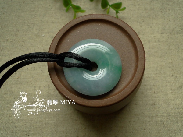 翡翠平安扣