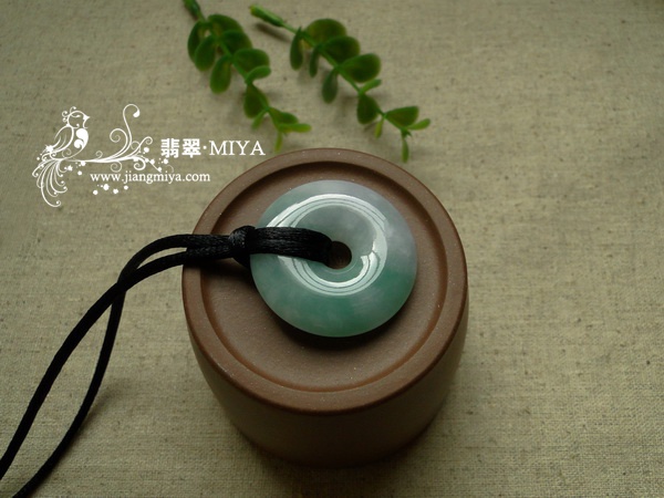 翡翠平安扣