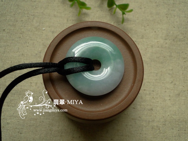 翡翠平安扣