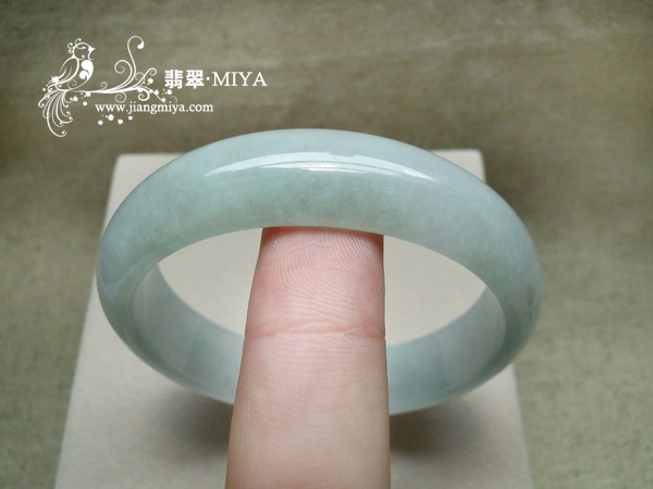 A货翡翠手镯