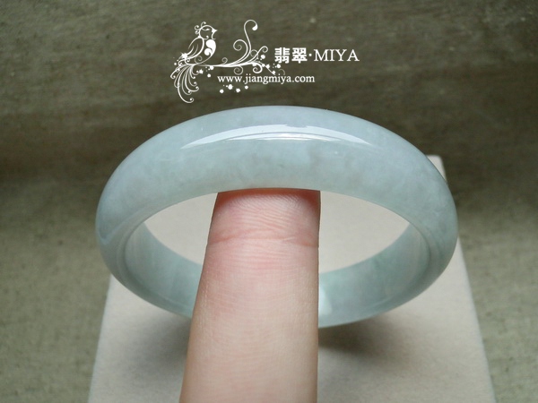 A货翡翠手镯