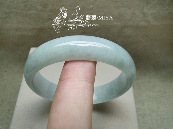 A货翡翠手镯