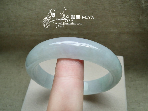 A货翡翠手镯