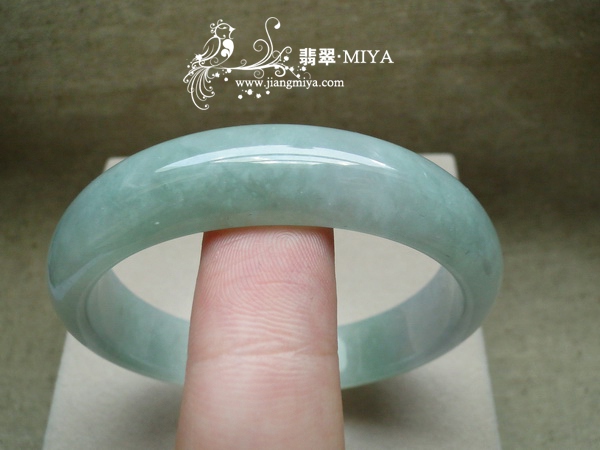A货翡翠手镯