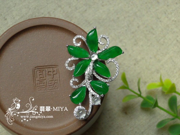 老坑冰玻种辣色浓阳绿翡翠挂坠戒指两用