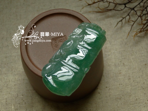 老坑冰种浓绿翡翠节节高