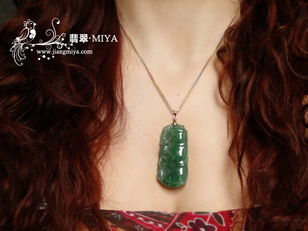 老坑冰种浓绿翡翠节节高