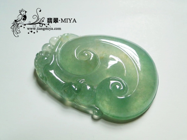 冰种翡翠大如意挂件