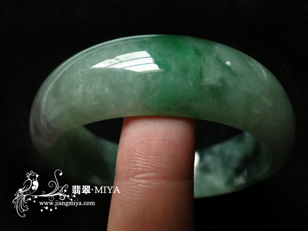 超厚庄宽版带紫带绿翡翠手镯