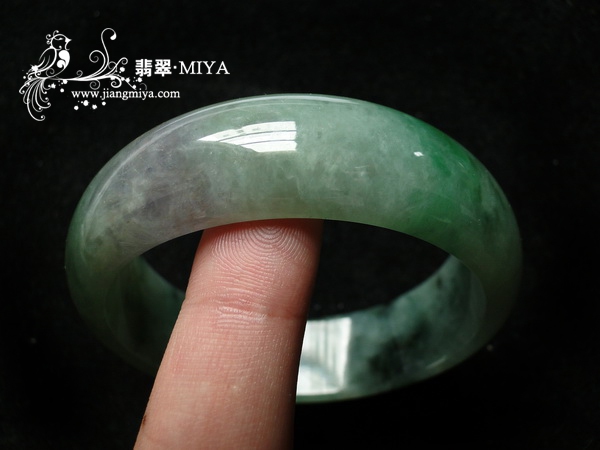 超厚庄宽版带紫带绿翡翠手镯