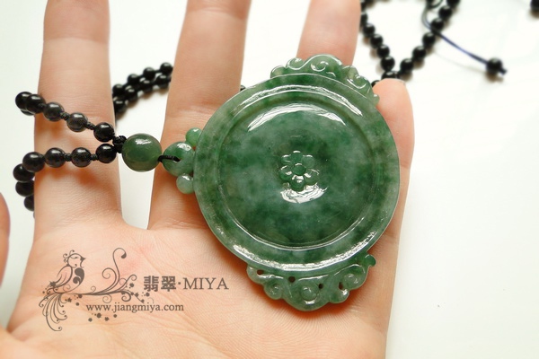 仿古雕刻超值翡翠花件
