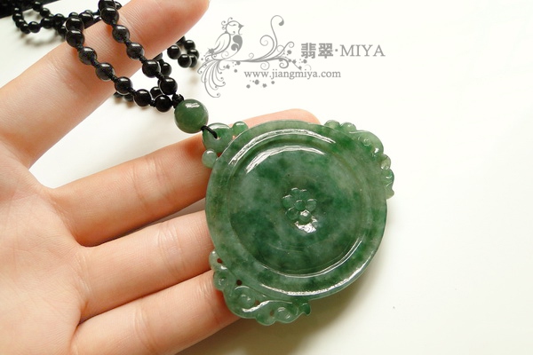 仿古雕刻超值翡翠花件