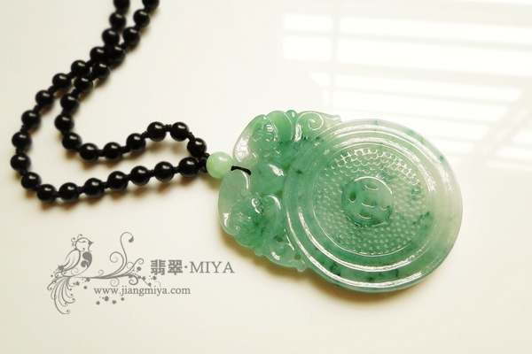 仿古雕刻超值翡翠花件