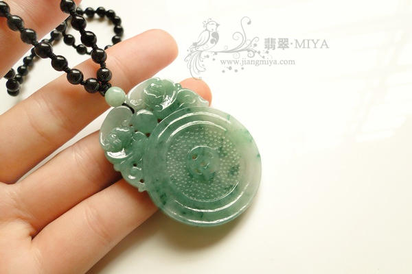 仿古雕刻超值翡翠花件