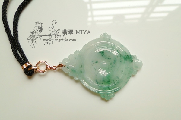 仿古雕刻超值翡翠花件