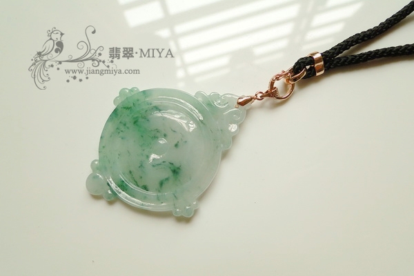 仿古雕刻超值翡翠花件