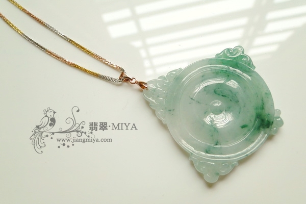 仿古雕刻超值翡翠花件