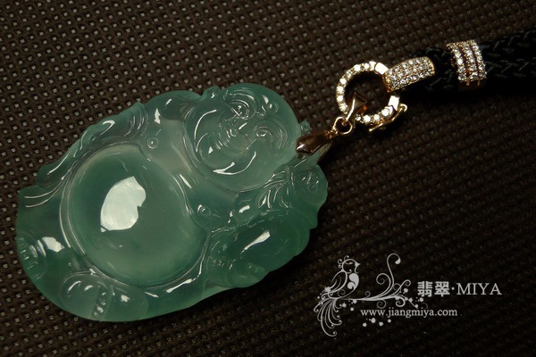 收藏级冰玻种飘绿花翡翠站佛