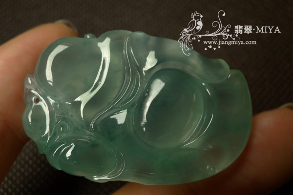 收藏级冰玻种飘绿花翡翠站佛