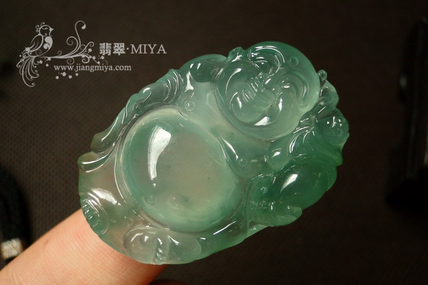 收藏级冰玻种飘绿花翡翠站佛