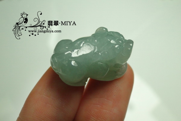 翡翠高跟鞋，翡翠金鱼，翡翠貔貅