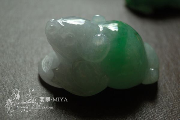 翡翠三脚蟾