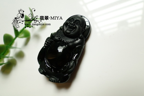 墨翠弥勒佛，墨翠站佛