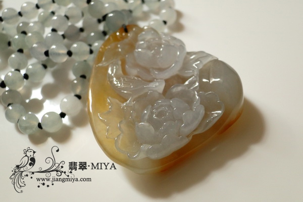 中秋之特色礼物《花好月<br />圆》翡翠大如意，福鱼戏珠，翡翠站佛