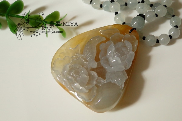 中秋之特色礼物《花好月<br />圆》翡翠大如意，福鱼戏珠，翡翠站佛