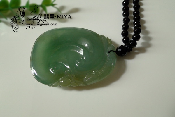 中秋之特色礼物《花好月<br />圆》翡翠大如意，福鱼戏珠，翡翠站佛