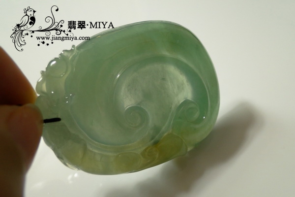 中秋之特色礼物《花好月<br />圆》翡翠大如意，福鱼戏珠，翡翠站佛