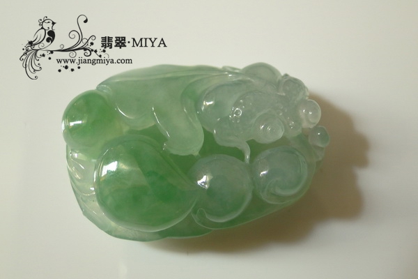 中秋之特色礼物《花好月<br />圆》翡翠大如意，福鱼戏珠，翡翠站佛