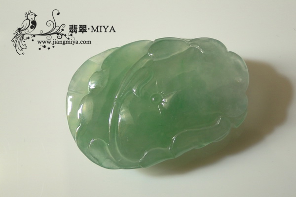 中秋之特色礼物《花好月<br />圆》翡翠大如意，福鱼戏珠，翡翠站佛