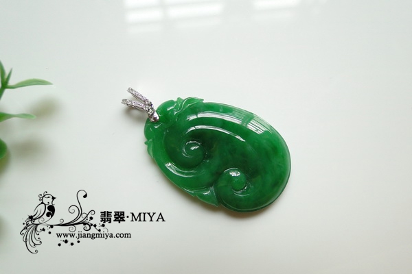 翡翠站佛,戒指,大辣椒,翡翠如意