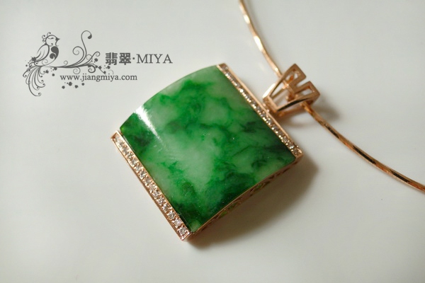翡翠镶嵌出炉