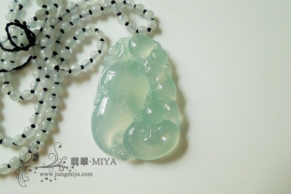 翡翠花件,欢喜如意
